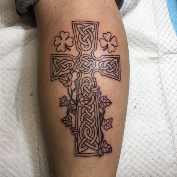 tatuaje cruz 110