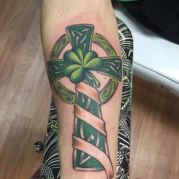 tatuaje cruz 128