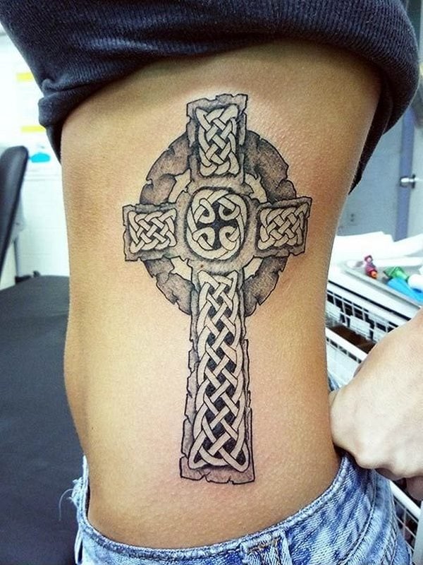 tatuaje cruz 74