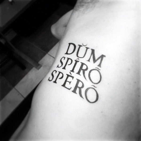tatuaje en latin 52