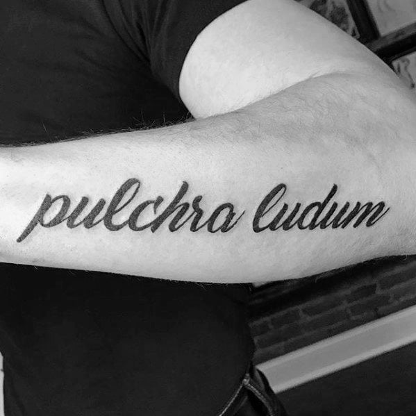 tatuaje en latin 84
