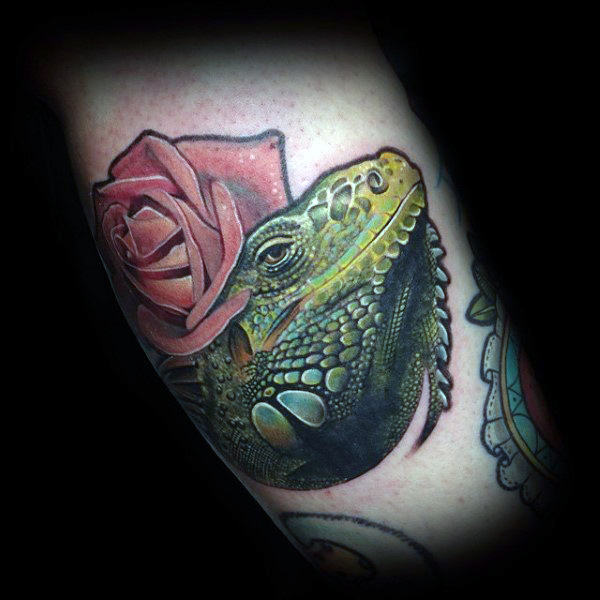 tatuaje lagarto lagartija 70