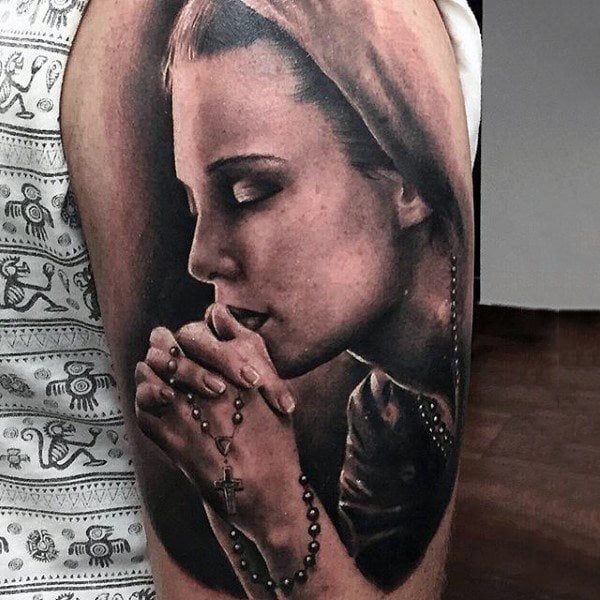 95 Tatuajes de Rosarios católicos junto a su significado