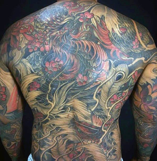 tatuaje fenix en espalda 35