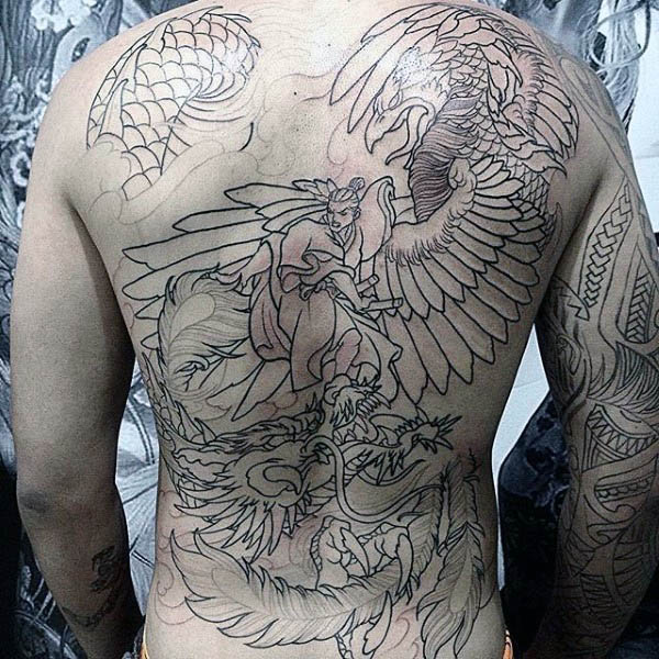 tatuaje fenix en espalda 47