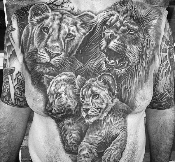 tatuaje leon en el pecho 37