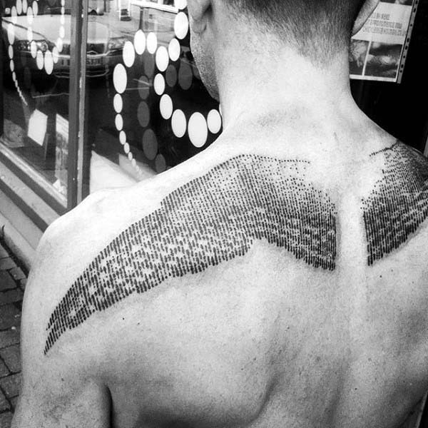 tatuaje parte superior espalda 19