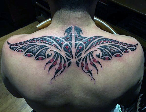 tatuaje parte superior espalda 65