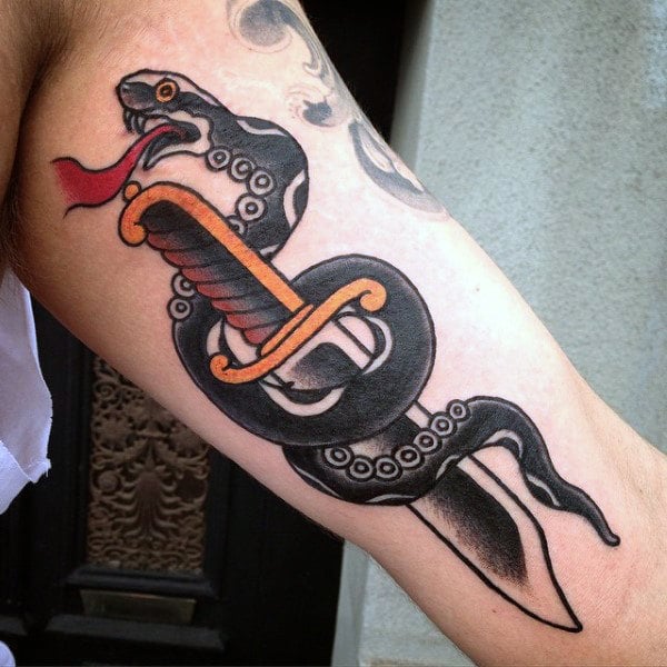 70 Tatuajes de serpientes estilo OLD SCHOOL