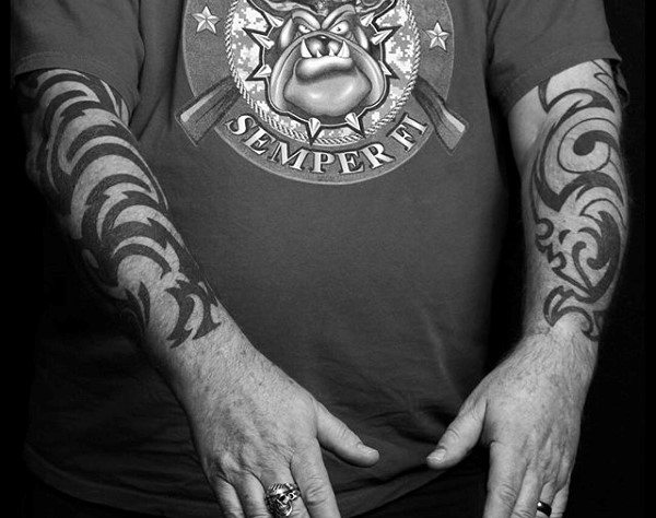 tatuaje tribal en antebrazo 49