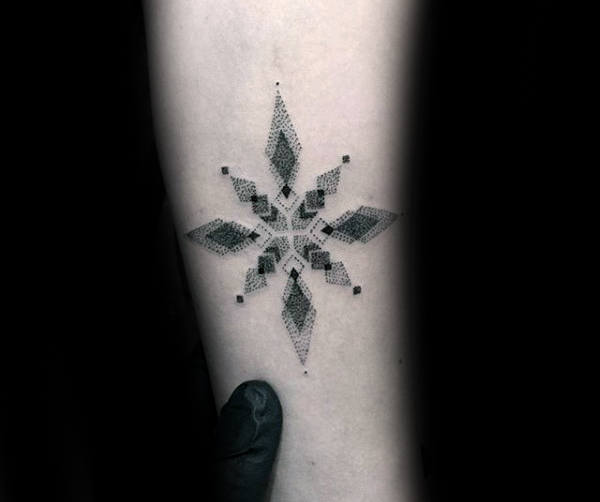 tatuaje copo de nieve 33