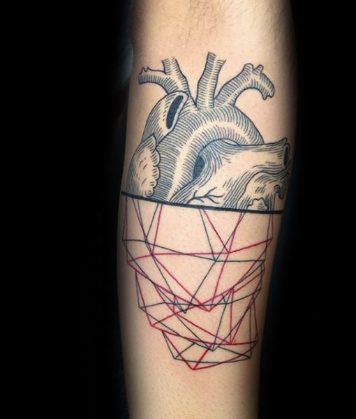 tatuaje corazon geometrico 65