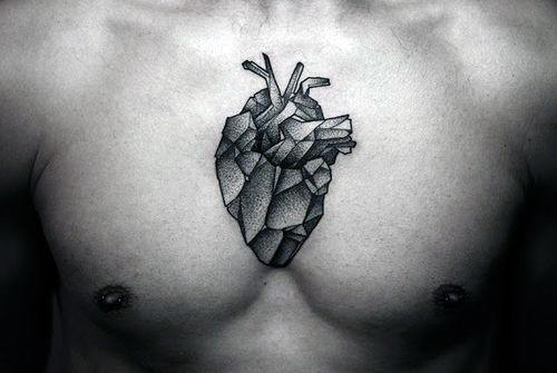 tatuaje corazon geometrico 83