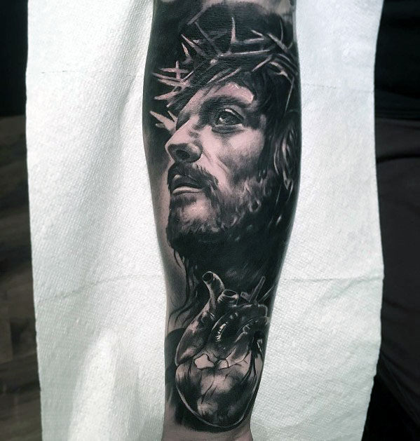 tatuaje manga de jesus 53