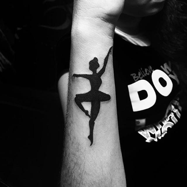 tatuaje bailarina 31