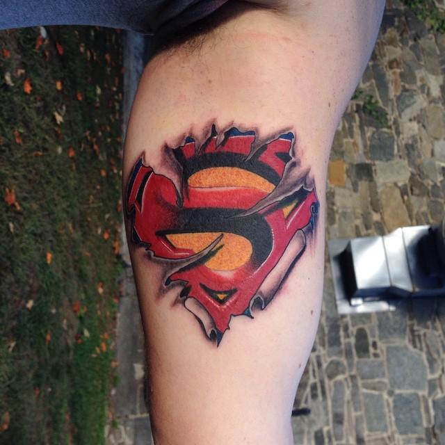 tatuaje superman 53