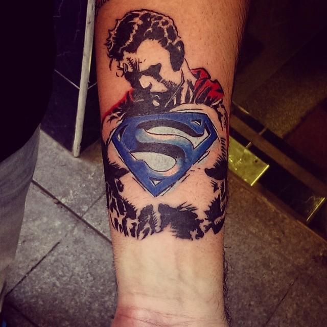 tatuaje superman 63