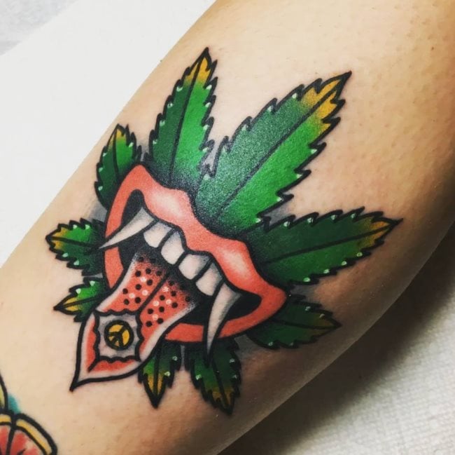 tatuaje marihuana cannabis 47