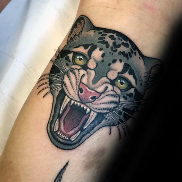 tatuaje leopardo nieves 31