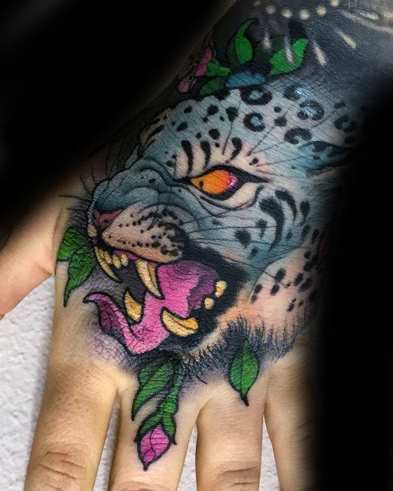 tatuaje leopardo nieves 41