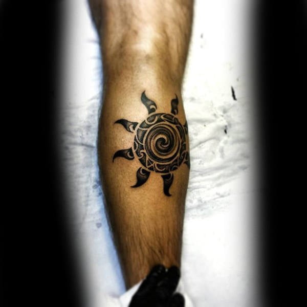 tatuaje sol tribal 47