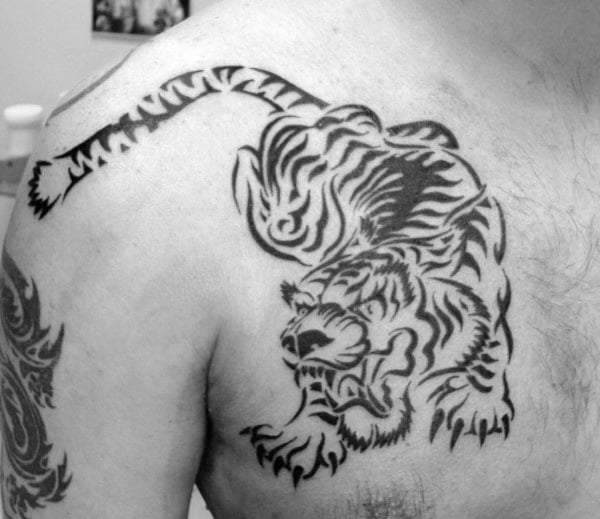 tatuaje tigre tribal 17
