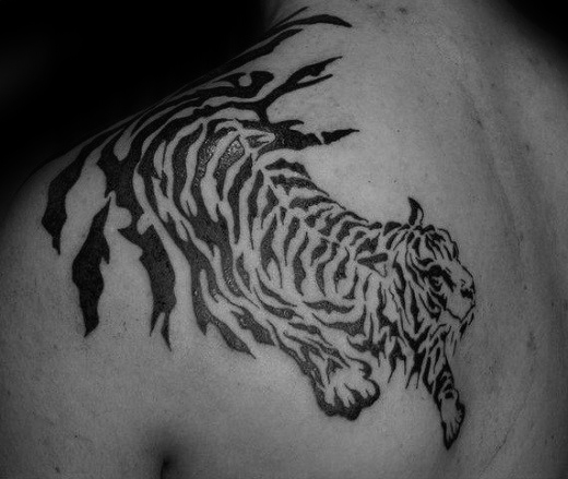 tatuaje tigre tribal 65