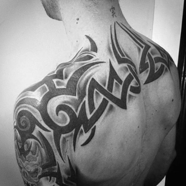 tatuaje tribal espalda 101