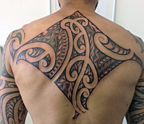tatuaje tribal espalda 103