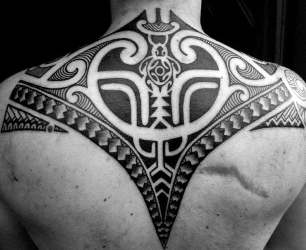 tatuaje tribal espalda 105