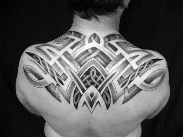 tatuaje tribal espalda 107