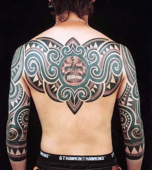 tatuaje tribal espalda 13