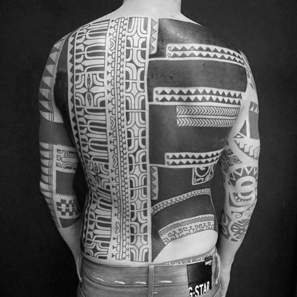 tatuaje tribal espalda 29
