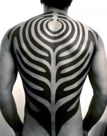 tatuaje tribal espalda 39