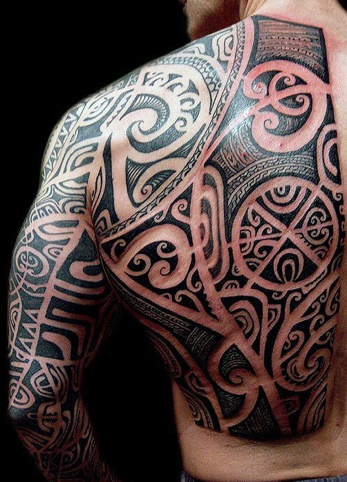 tatuaje tribal espalda 55