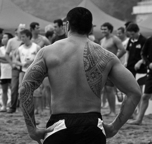 tatuaje tribal espalda 61