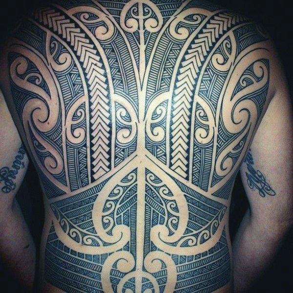 tatuaje tribal espalda 73