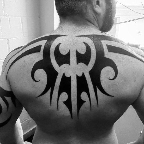 tatuaje tribal espalda 87